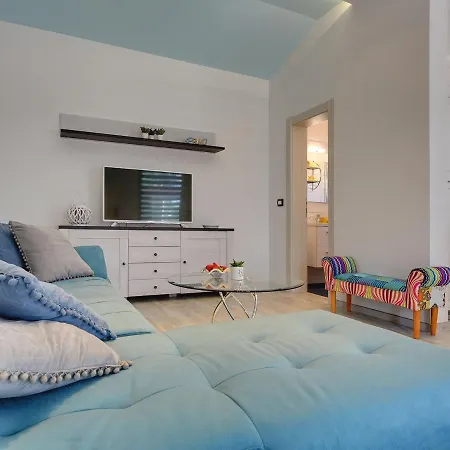 Vikendica Exquisite In Gali Ana With Pool *