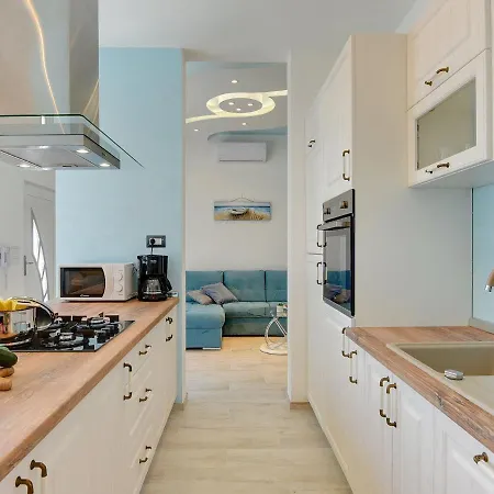 Vikendica Exquisite In Gali Ana With Pool *